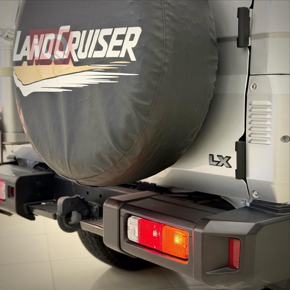 تويوتا لاند كروزر 70